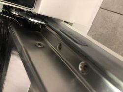 Electrolux ESL4510LO - Skrzypiące drzwi frontu zmywarki