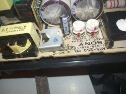 PS3 CECH-2004A - Wyłączanie po krótkim czasie użytkowania, pomimo czystego wnętrza