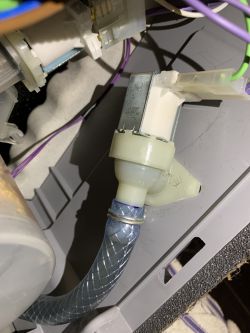 Beko DFN05X10S - zmywarka nie pobiera wody i nie myje