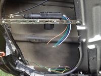 Podłączenie centralnego zamka z pilota w Hyundai Tiburon GK 2002 - jak to zrobić?