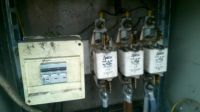 Zdjęcia najlepszych i najgorszych instalacji elektrycznych.