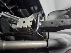 Metalowy pedał hamulca VW Caddy III bez widocznego czujnika stopu