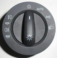 VW Golf IV - Czy włącznik świateł z Golfa V zadziała z funkcją AUTO?