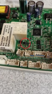 Siemens EQ.7 (TE717209RW/01) - identyfikacja/uszkodzony element sterujący zaworem ceramicznym