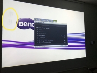 Benq MW523 - jasne i ciemne plamy na obrazie Benq MW523 - jasne i ciemne plamy na obrazie