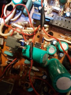 Radiomagnetofon ZRK RM-121A - oderwał się jeden z przewodów Radiomagnetofon ZRK RM-121A - oderwał się jeden z przewodów