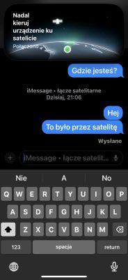 Ekran iMessage z wiadomościami wysłanymi przez łącze satelitarne na iPhonie
