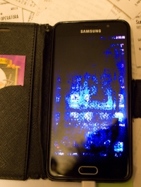 Czy serwis uszkodził ekran w Samsung A5-2016 podczas naprawy?