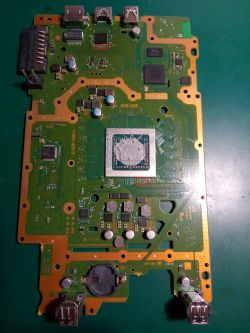 Sony PS4 slim CUH-2116B - Ekran ciemny mimo wymiany Panasonica MN864729