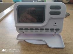 Regulator temperatury, ogrzewanie podłogowe, temperatura stała nie zmienia sie