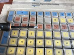 Stare programowalne klawiatury sklepowe PS/2 Gigatek KB128A i KB980 Stare programowalne klawiatury sklepowe PS/2 Gigatek KB128A i KB980