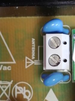 Podłączenie anteny w przełączniku radiowym 230v, 433,92 MHz