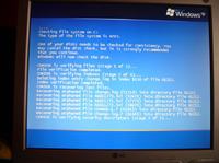Przy włączaniu PC: Checking file system on D: oraz (C: - 0%)