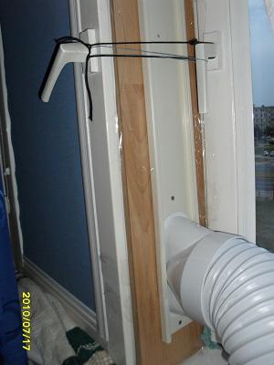 Uszczelnienie okna przy klimatyzatorze monoblok