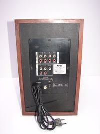 Jak otworzyć subwoofer E5 RE01057? Uszkodzenie panelu przedniego
