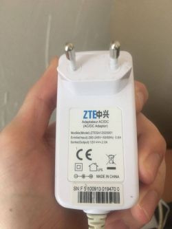 Zasilanie anteny DVB-T (z dekodera działa ok, z zasilacza nie)