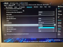 Zrzut ekranu UEFI BIOS Utility w trybie zaawansowanym