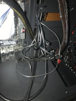 Podłączanie diod LED z obudowy Genesis Titan 700 do płyty głównej ASUS Z170-A