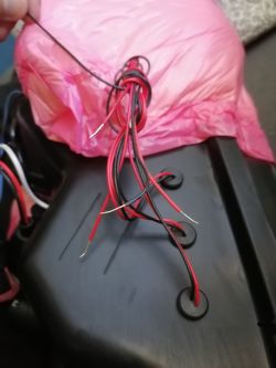 Podłączenie trzech kabli w lampach ringi Sonar do Audi A4 B5 '95