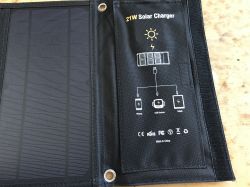Minitest: turystyczny panel solarny 46x28 cm Solar 21 Charger ES-3 21W z USB 5V 3.5A