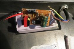 Regulacja natężenia światła w naświetlaczu LED 230V/50W - jak zmniejszyć moc oświetlenia?