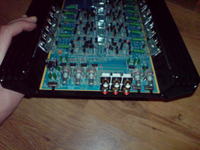 Identyfikacja 6-kanałowego wzmacniacza z MOSFET IRF540 i IRFZ44, brak oznaczeń