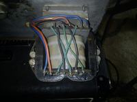 Jak zmierzyć wyjścia transformatora i użyć kondensatorów w Marshall Plexi 100W?