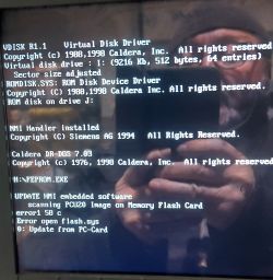 Ekran startowy DR-DOS z komunikatem „Error open flash.sys” podczas skanowania karty Memory Flash