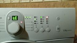 Samsung WF0500NUV Washing Machine Error Display: Inverted F, Roofless E - Troubleshooting Guide