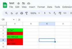 Zrzut ekranu arkusza Google z listą części elektronicznych, z kolorowym formatowaniem warunkowym.