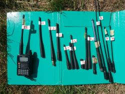 A big test of small antennas for amateur handheld radios 2m / 70cm
