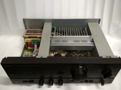 Wnętrze wzmacniacza Technics SU-V660 Wnętrze wzmacniacza Technics SU-V660