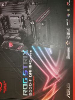 Konfiguracja PCI Express na płycie MSI MEG X570 UNIFY z dyskami SSD M.2 i kartą RTX 2080 Ti
