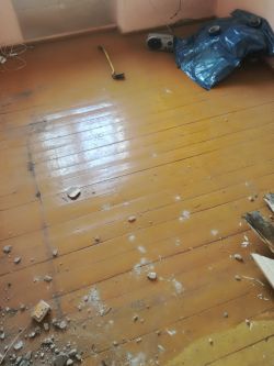 Restoring Old Tenement House Floor: OSB Boards, Joists, and Leveling Tips for DIY Renovation