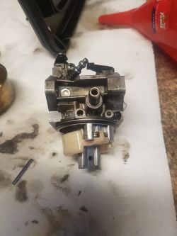 B&S 12.5 HP Engine: Piston Ring Replacement, Scratches on Piston Surface - Is it Suitable?