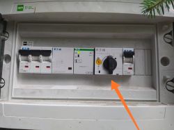 Przegrzewanie się instalacji od pompy głębinowej.