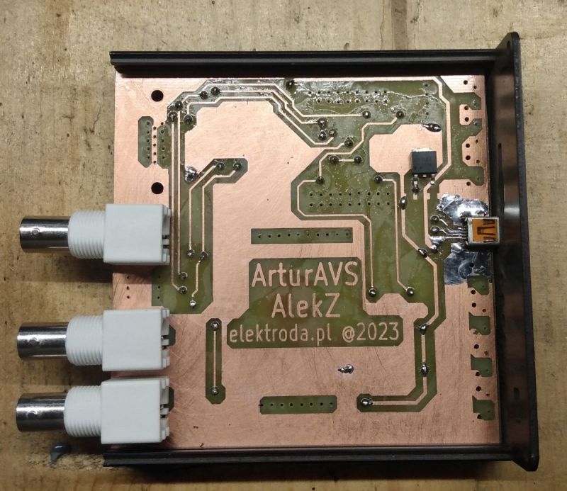 Generator OSD VGA i synchronizacji, od pomysłu do urządzenia