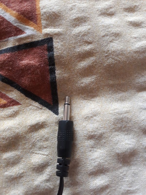 Zasilacz uniwersalny do miksera IMG Stageline MPX-1 nie działa z muzyką