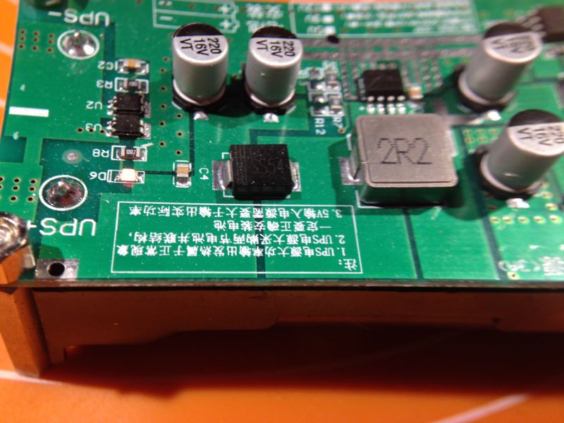 UPS wersja 2 - 5V 2A dla 9V 1,6A a dla 12V 1,2A na akumulatorki 2x18650