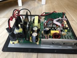 Uszkodzony subwoofer kina domowego Klipsch RPW10 Uszkodzony subwoofer kina domowego Klipsch RPW10