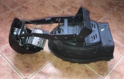 Wnętrze klasycznego efektu dyskotekowego: American DJ RollerTron 250 z protokołem DMX