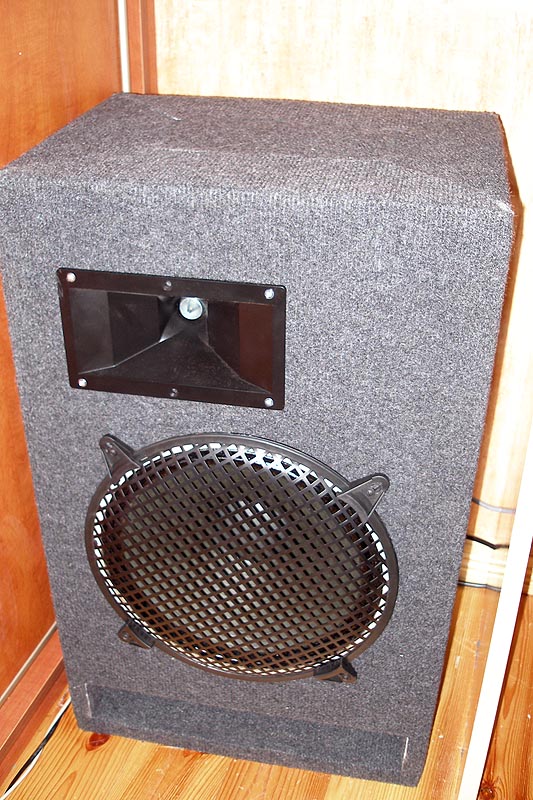 Kolumny 2 x 130W/ 8 Ohm na przetwornikach Tonsil Kolumny 2 x 130W/ 8 Ohm na przetwornikach Tonsil