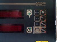 Proszę o informacje na temat wyświetlacza liniału frezarki