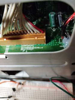 LG FA162 – jak poprawnie podłączyć moduł Bluetooth i dotykowy do zasilacza wieży?