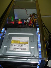 Szukam informacji na temat budowy obudowy PC ze szkła.