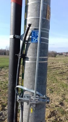 Znaczenie żółtych tablic na rozdzielniach średniego napięcia