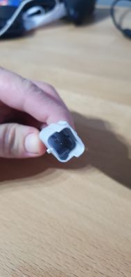 Peugeot 307 - Kostka ABS - Skruszona kostka ABS (żeńska strona)