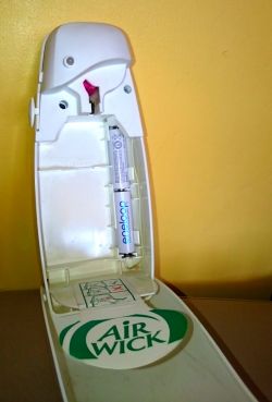 AIR WICK Fresh Matic - działa jeden raz i pali się czerwona dioda.