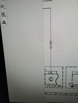 Fragment schematu elektrycznego na ekranie, przewód 0,75 RD/GE i blok z symbolem stacyjki
