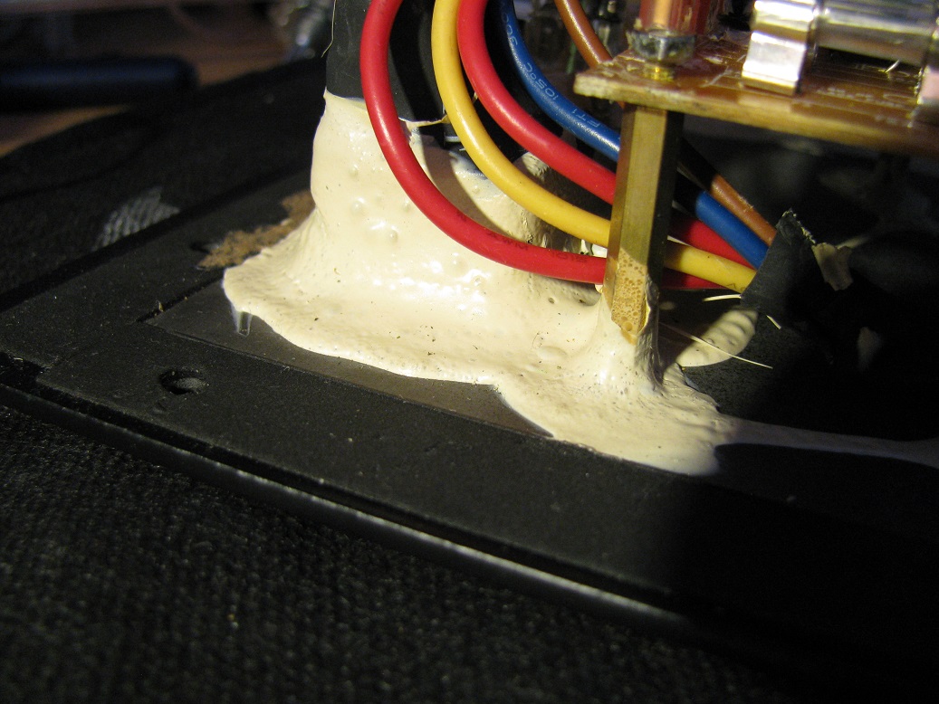  Silikon  klej na pytkach drukowanych elektroda pl